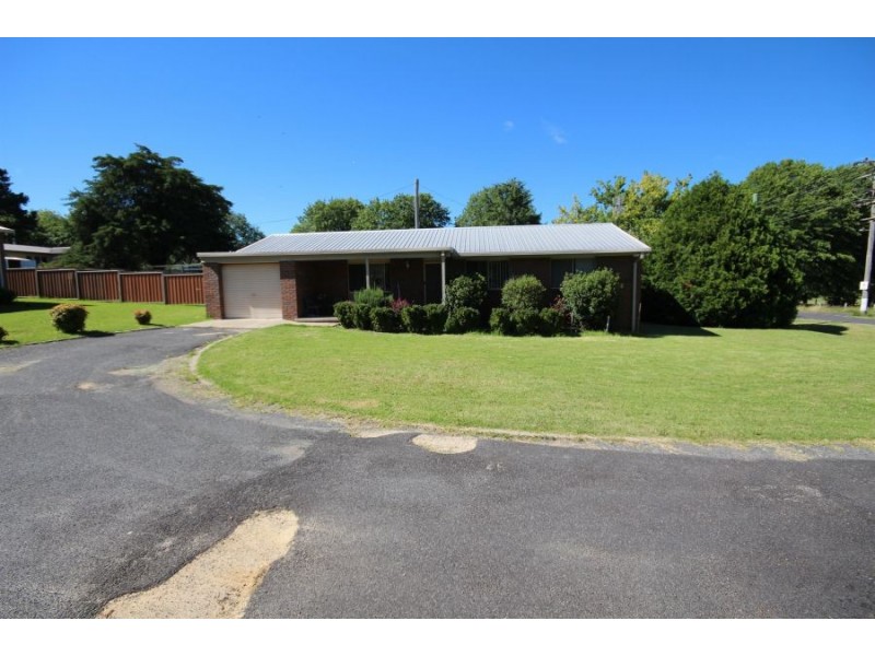 189 East Street, Tenterfield NSW 2372