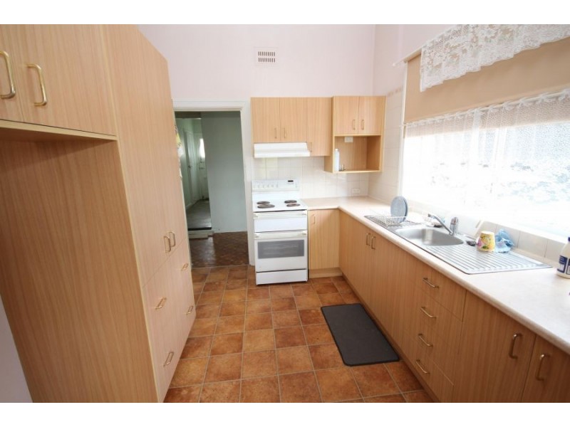 21 Phelhampton Cresent, Jennings NSW 2372