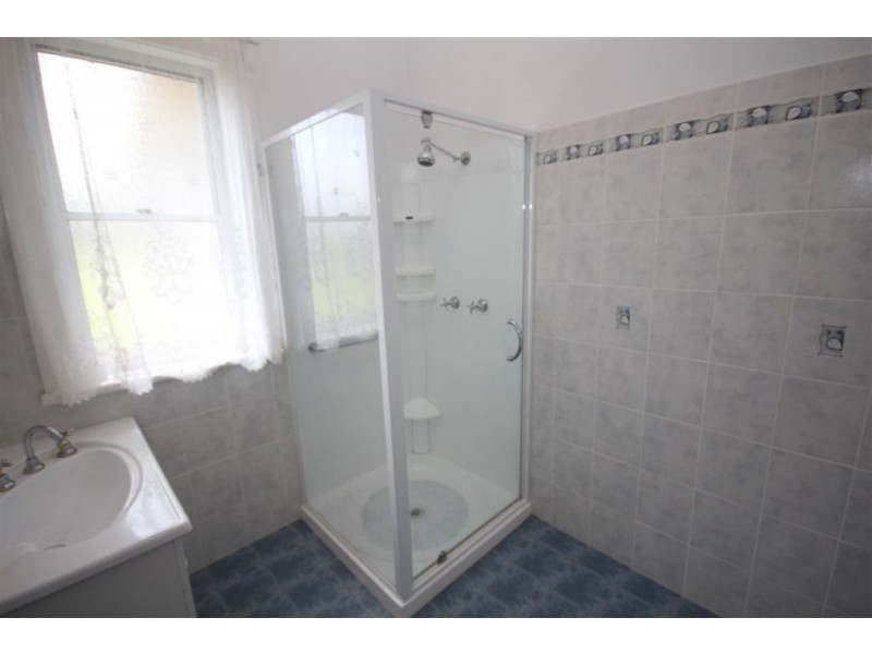 21 Phelhampton Cresent, Jennings NSW 2372