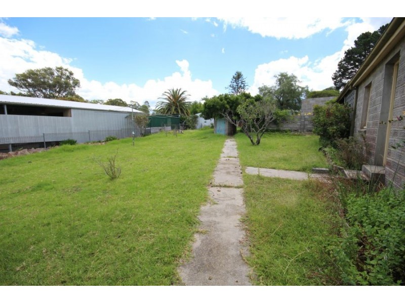 21 Phelhampton Cresent, Jennings NSW 2372