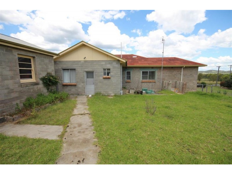 21 Phelhampton Cresent, Jennings NSW 2372