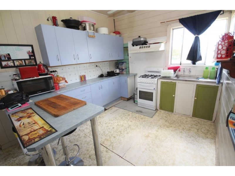 76 Pelham Street, Tenterfield NSW 2372