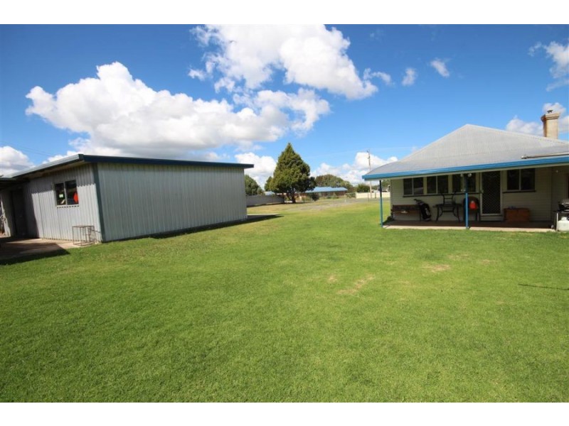 76 Pelham Street, Tenterfield NSW 2372