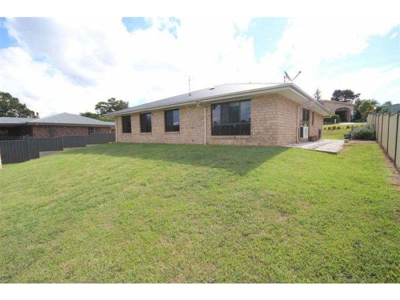 57 George Street, Tenterfield NSW 2372