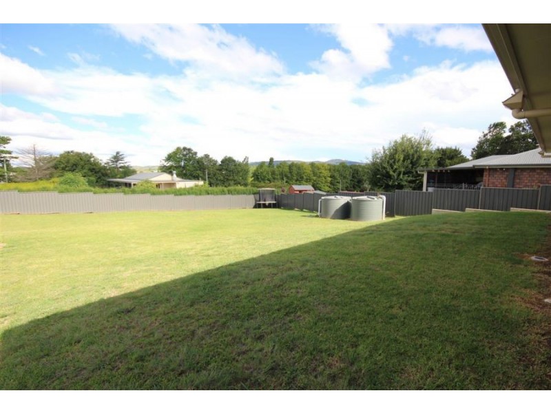 57 George Street, Tenterfield NSW 2372