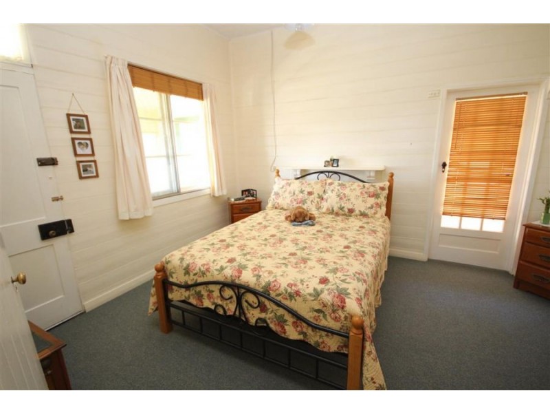 81 Miles Street, Tenterfield NSW 2372