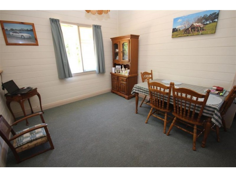 81 Miles Street, Tenterfield NSW 2372