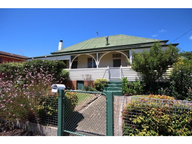 81 Miles Street, Tenterfield NSW 2372
