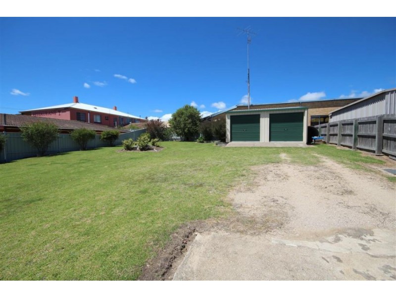 81 Miles Street, Tenterfield NSW 2372
