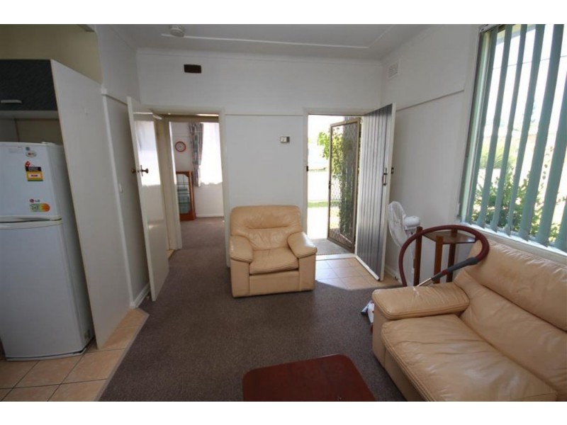 106 Douglas Street, Tenterfield NSW 2372