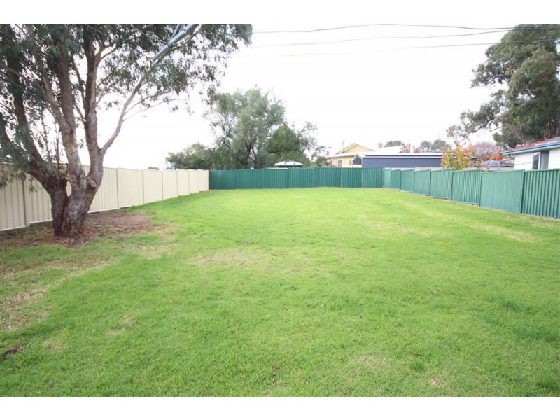 63 Logan Street, Tenterfield NSW 2372