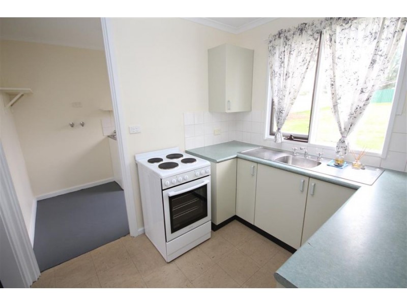 63 Logan Street, Tenterfield NSW 2372