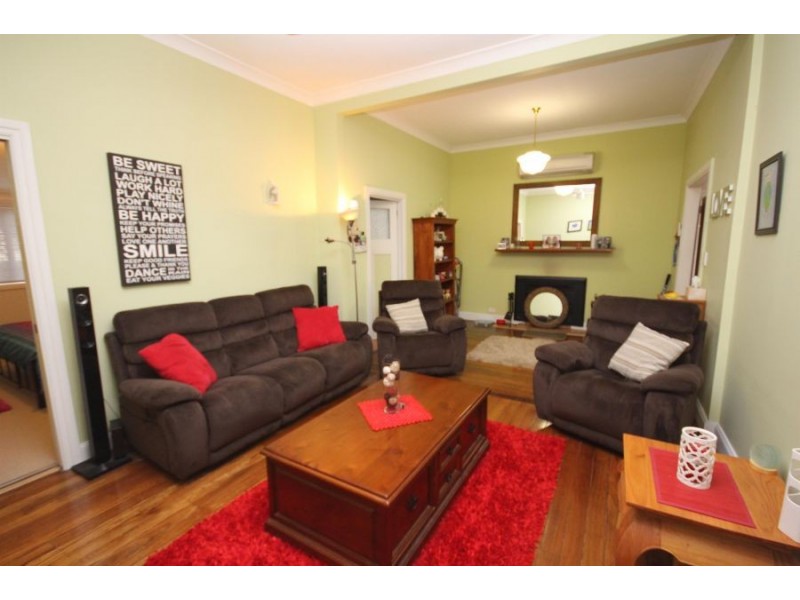 83 Martin Street, Tenterfield NSW 2372