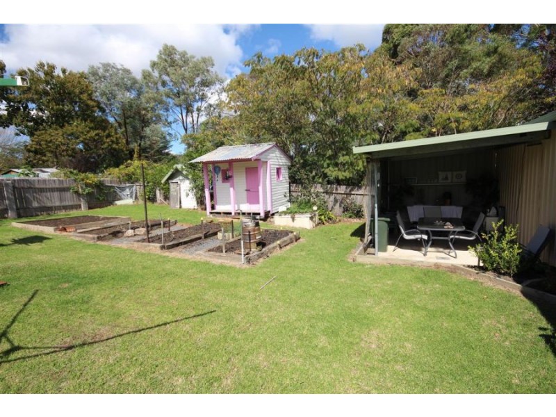 83 Martin Street, Tenterfield NSW 2372