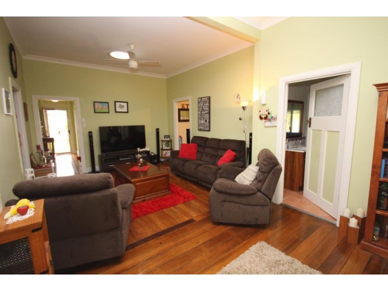83 Martin Street, Tenterfield NSW 2372