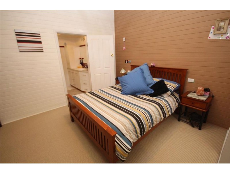 83 Martin Street, Tenterfield NSW 2372
