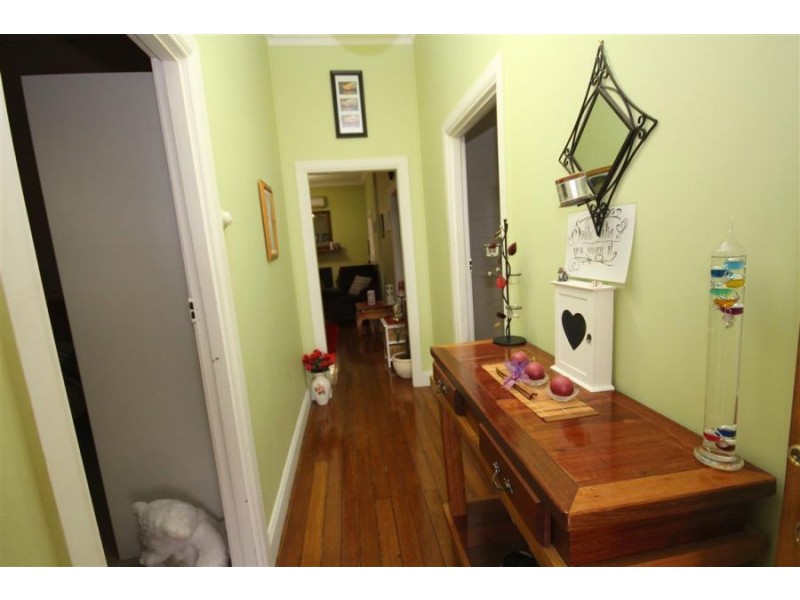 83 Martin Street, Tenterfield NSW 2372