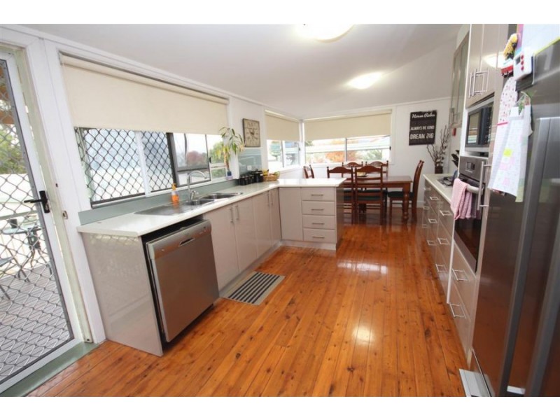 83 Martin Street, Tenterfield NSW 2372
