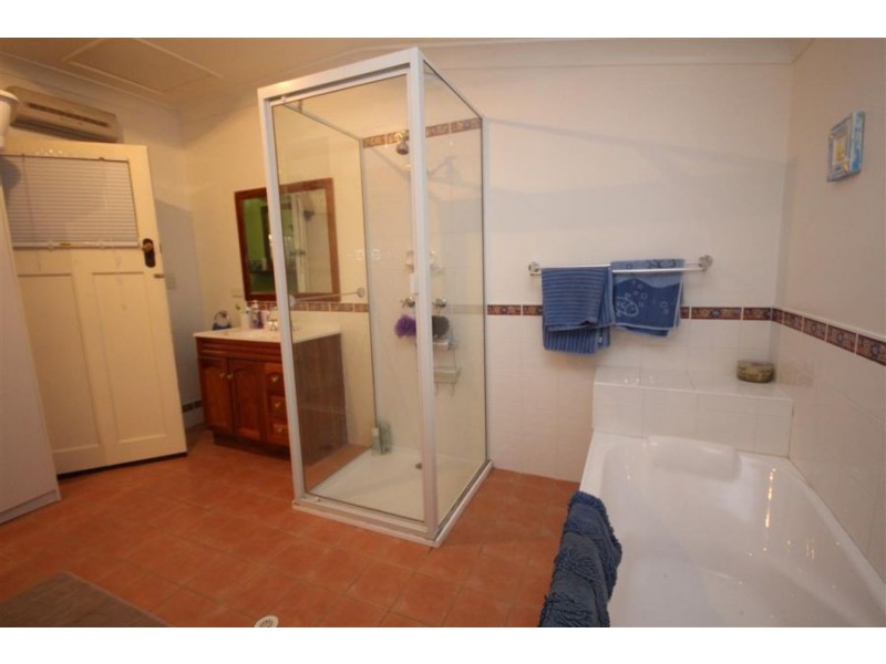 83 Martin Street, Tenterfield NSW 2372