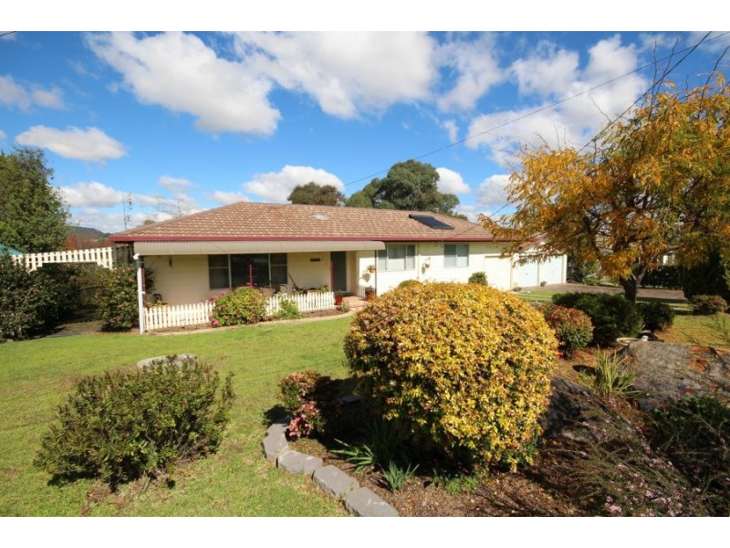 101 Martin Street, Tenterfield NSW 2372