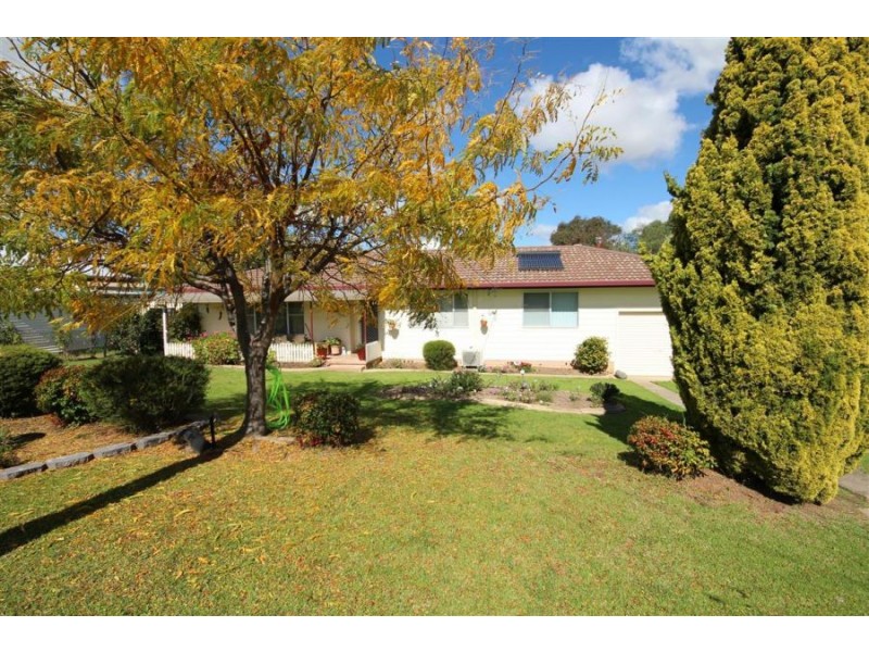 101 Martin Street, Tenterfield NSW 2372