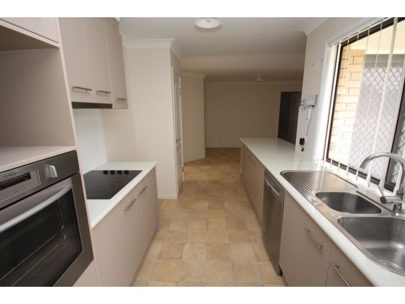 1 Parkes Drive, Tenterfield NSW 2372