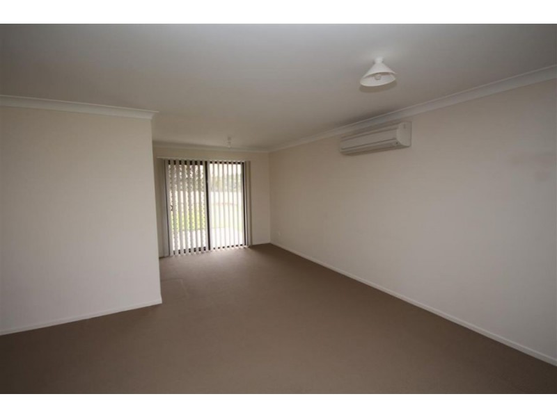 1 Parkes Drive, Tenterfield NSW 2372