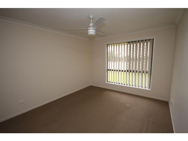 1 Parkes Drive, Tenterfield NSW 2372