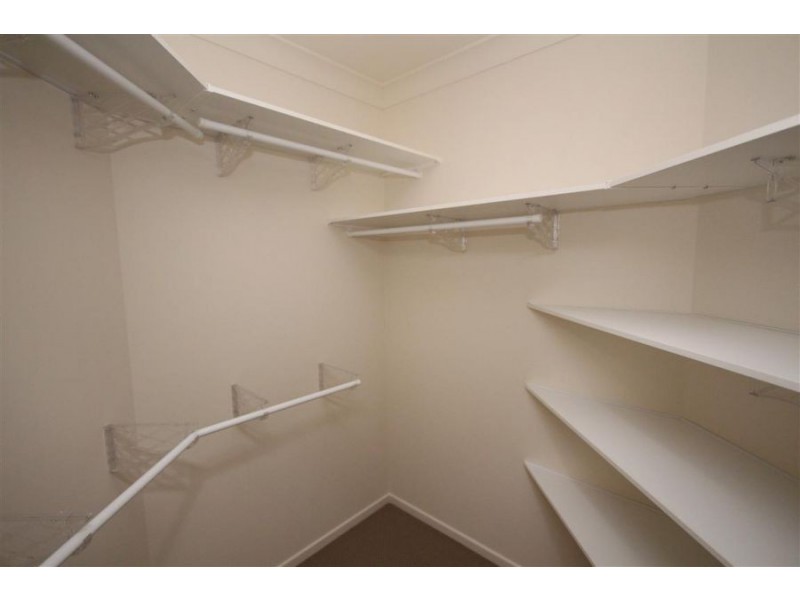 1 Parkes Drive, Tenterfield NSW 2372