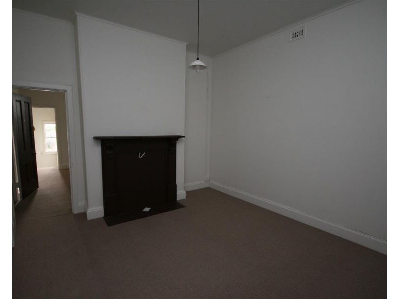 2/240 Rouse Street, Tenterfield NSW 2372