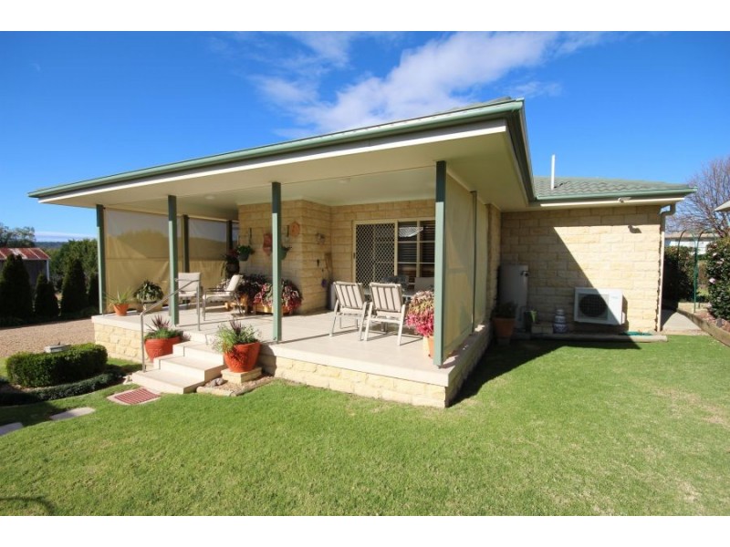 56 Petre Street, Tenterfield NSW 2372