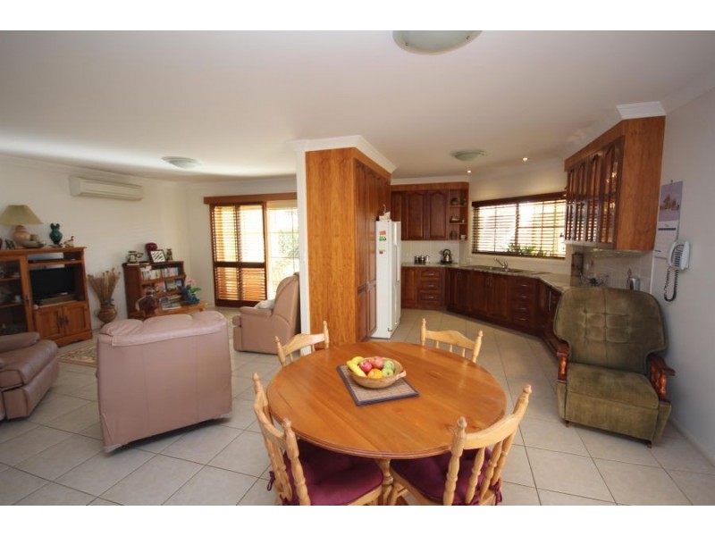 56 Petre Street, Tenterfield NSW 2372