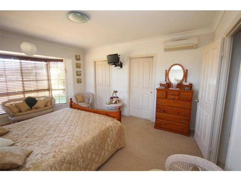 56 Petre Street, Tenterfield NSW 2372