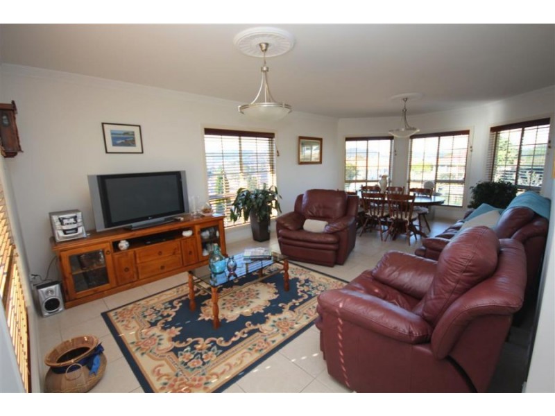 56 Petre Street, Tenterfield NSW 2372