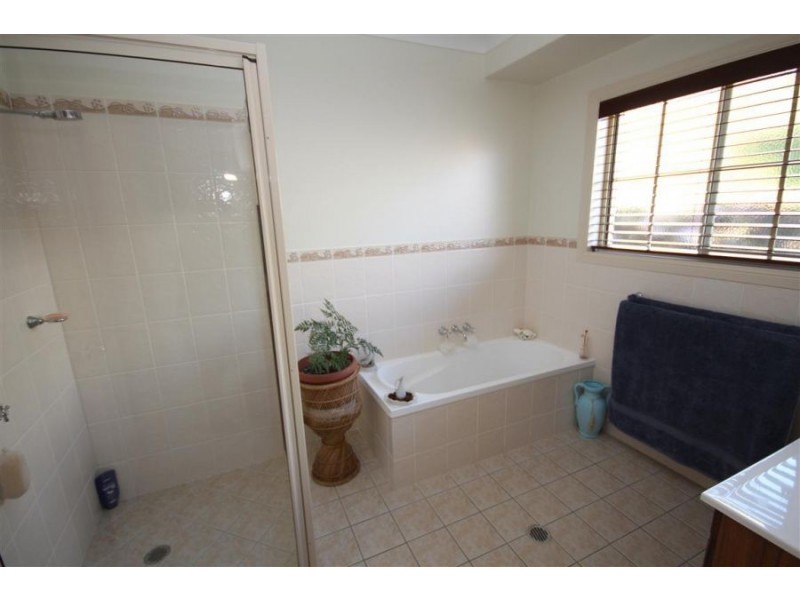 56 Petre Street, Tenterfield NSW 2372