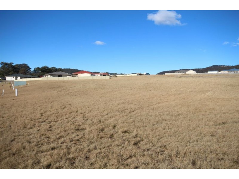 10 Parkes Drive Saddlers Estate, Tenterfield NSW 2372