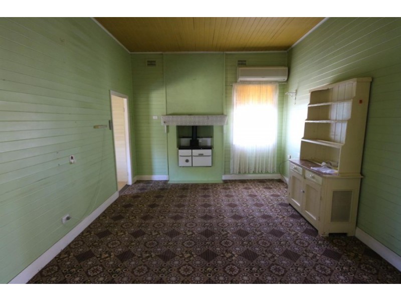 51 Molesworth Street, Tenterfield NSW 2372