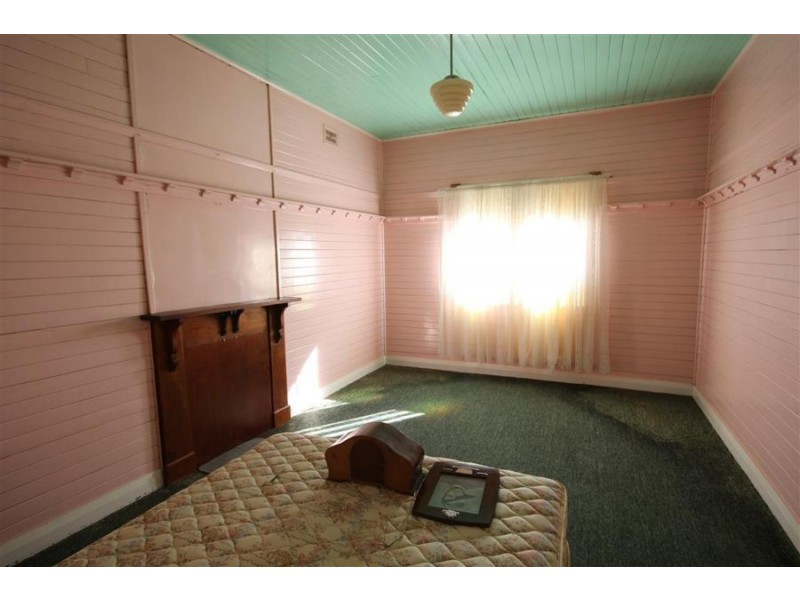 51 Molesworth Street, Tenterfield NSW 2372