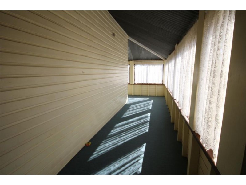 51 Molesworth Street, Tenterfield NSW 2372