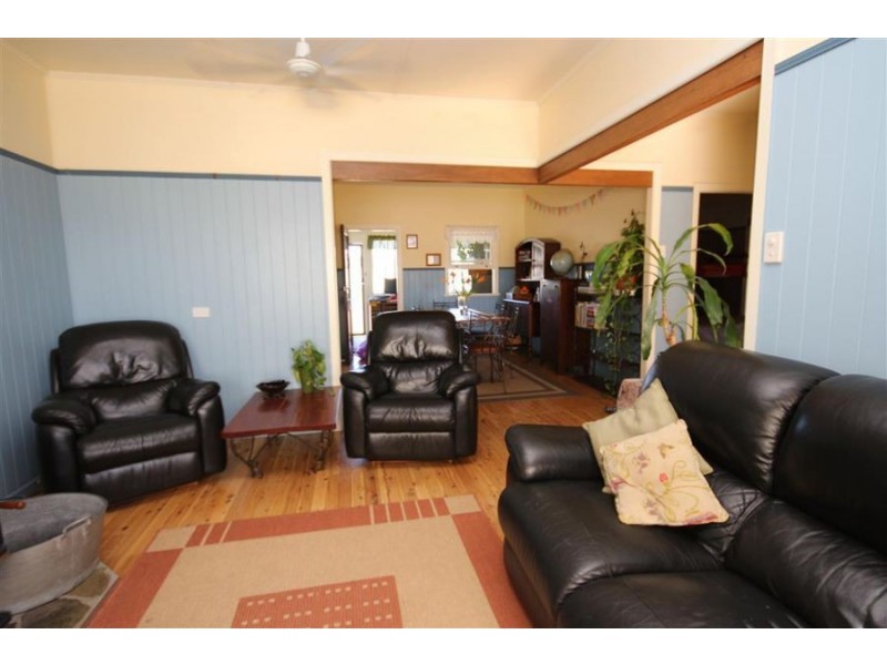 3 Clive Street, Tenterfield NSW 2372