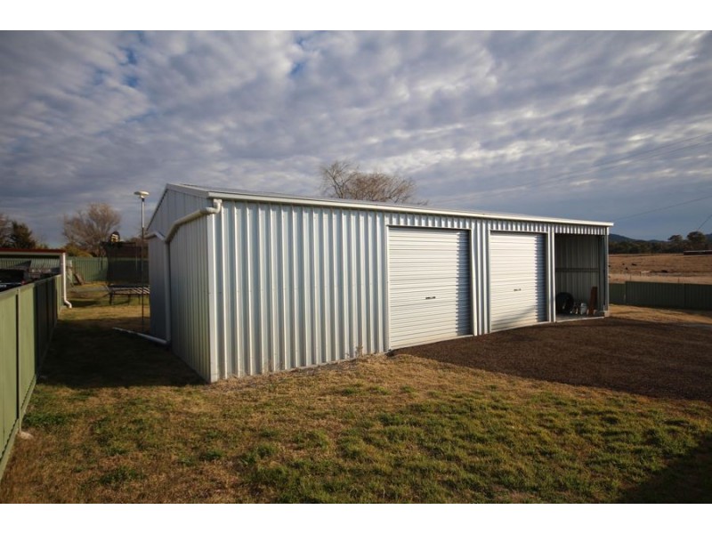 3 Clive Street, Tenterfield NSW 2372