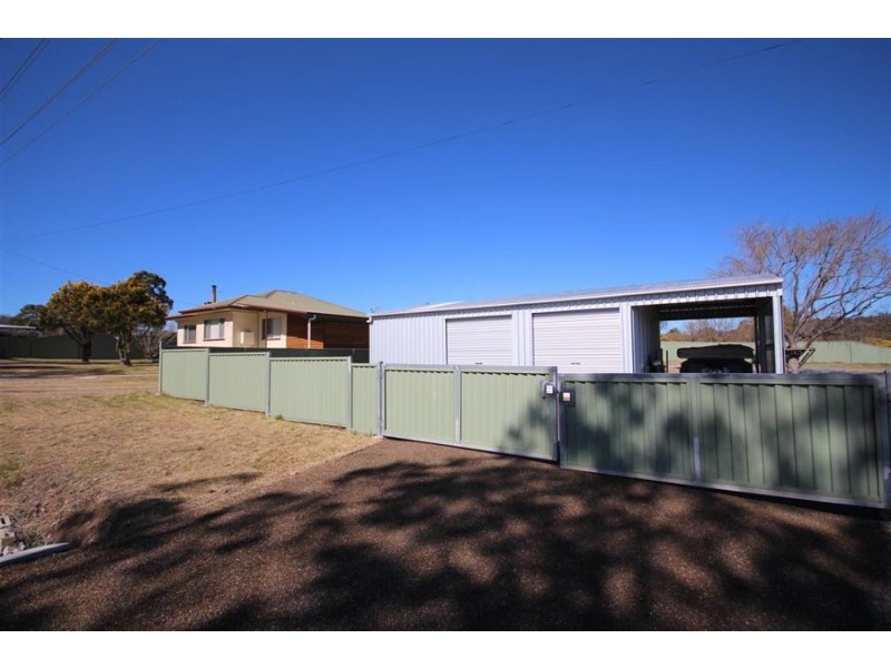 3 Clive Street, Tenterfield NSW 2372