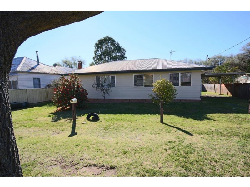 146 Bulwer Street, Tenterfield NSW 2372