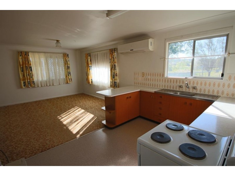 146 Bulwer Street, Tenterfield NSW 2372