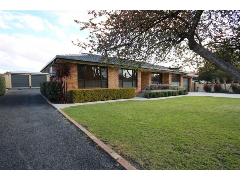 173 High Street, Tenterfield NSW 2372