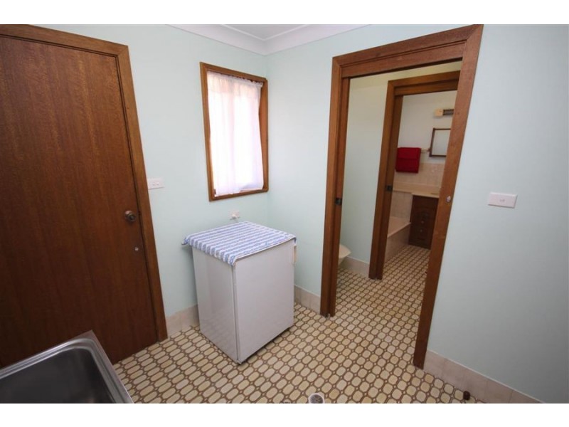 225 Logan Street, Tenterfield NSW 2372