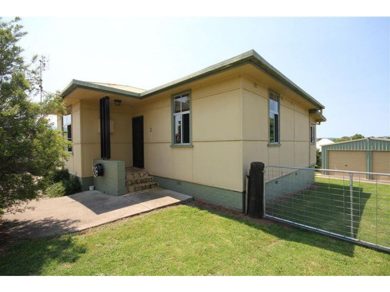 2 Jubilee Street, Tenterfield NSW 2372