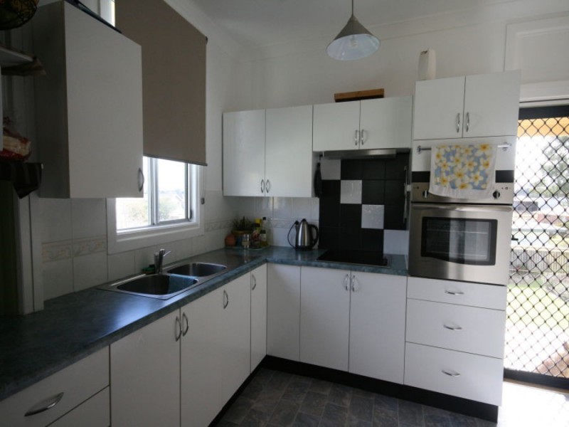 2 Jubilee Street, Tenterfield NSW 2372