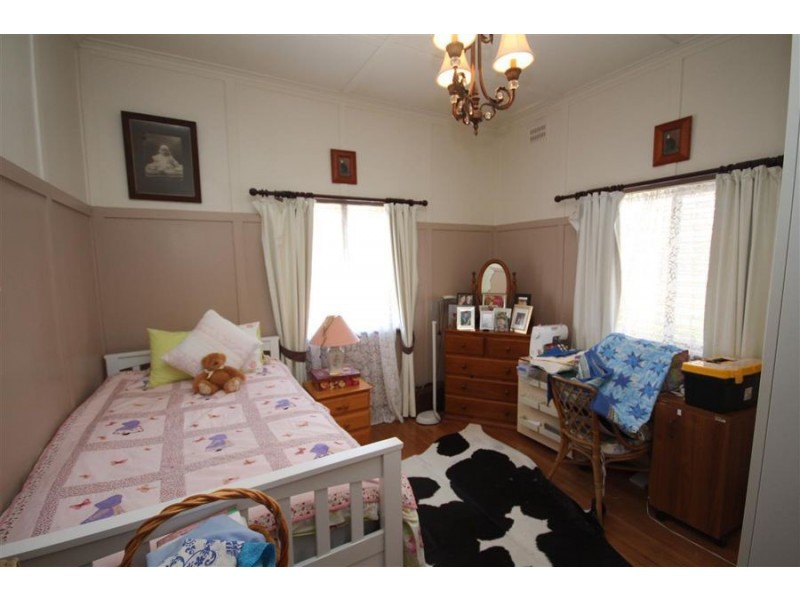 86 High Street, Tenterfield NSW 2372