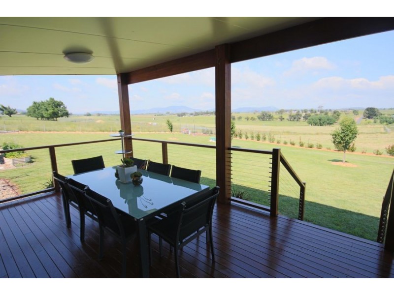 27 Millers Lane, Tenterfield NSW 2372